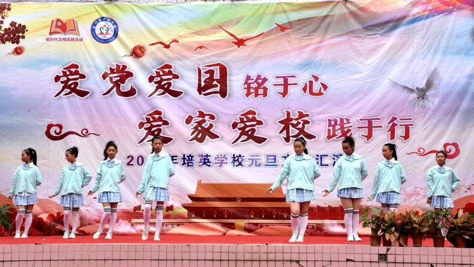为什么人越到中年，朋友反而越少了?游戏画面